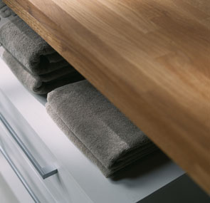 Oliebehandling af træbordplader