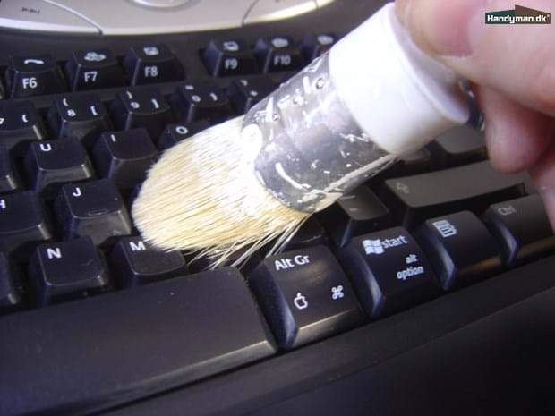 Støvet tastatur kan rengøres