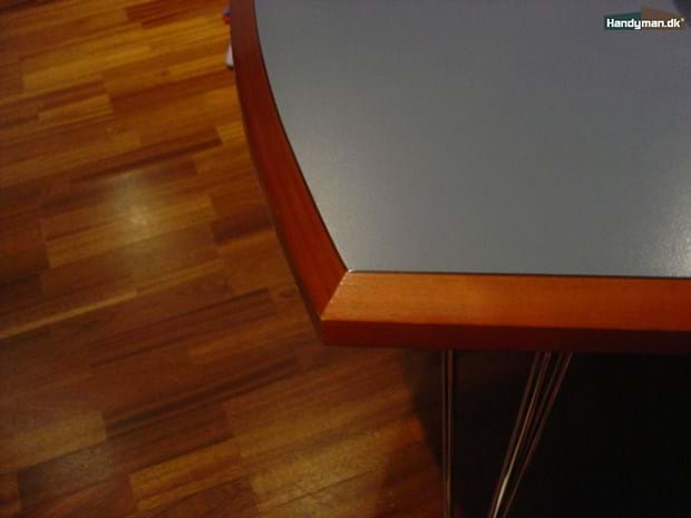 Linoleum som skrivebord