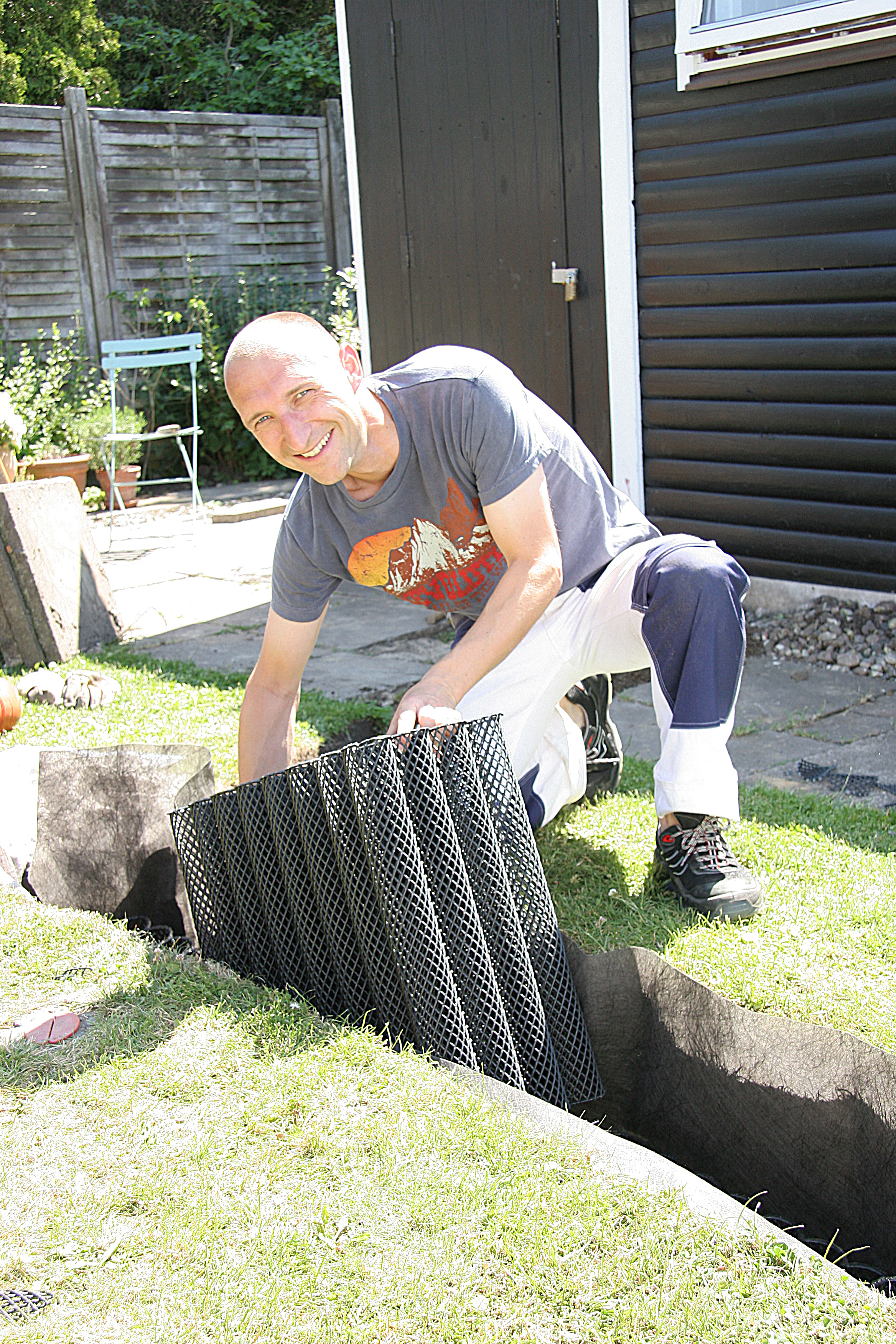 Etablering af en sivebrønd / faskine i kunststof