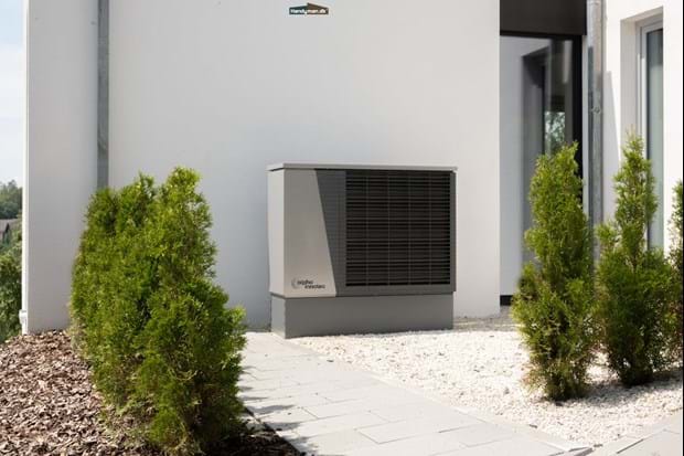 Installer en luft til vand varmepumpe